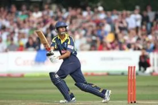 Helipebs helps Gloucestershire take T20 on the road